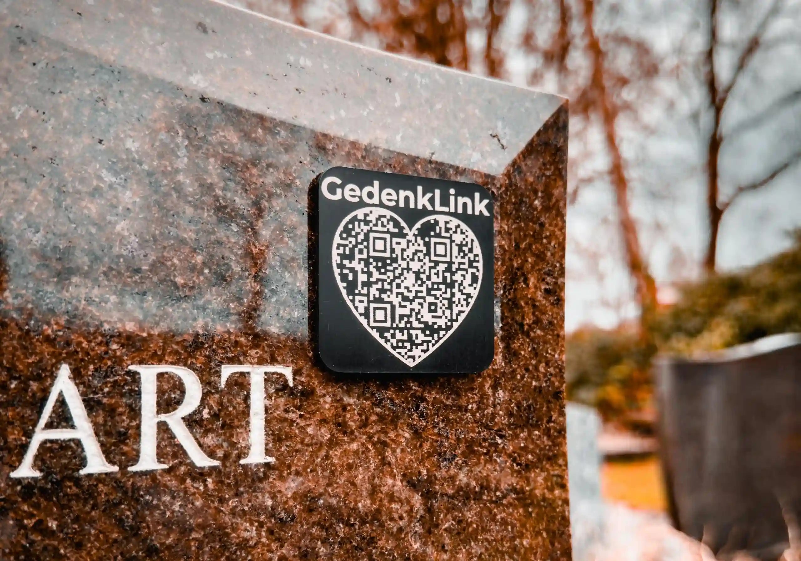 gedenklink, op een graf, grafsteen.